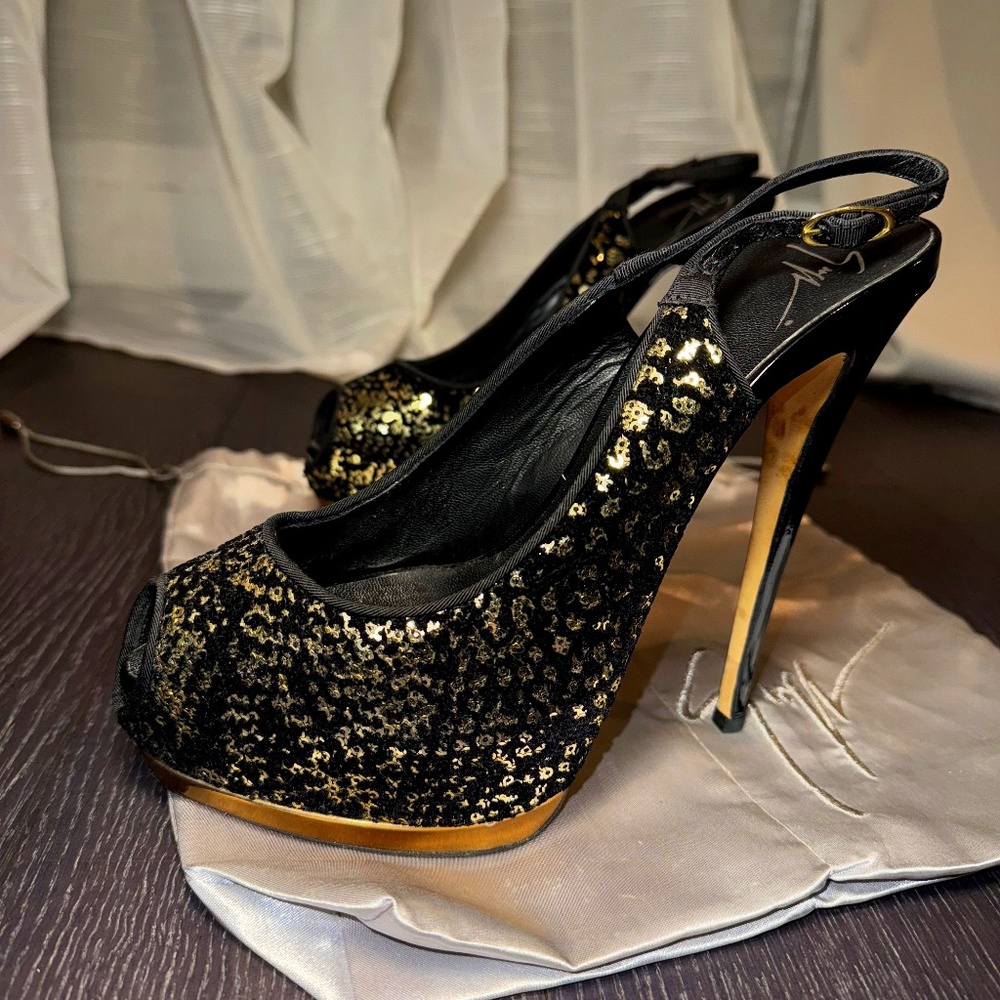Giuseppe Zanotti Sequin Peep Toe Slingback Pumps Size 40 (Used)